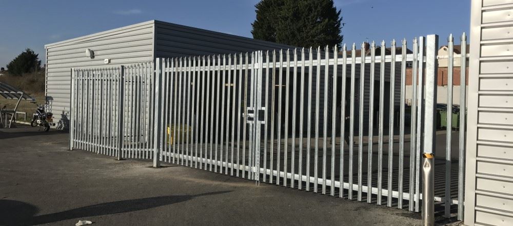 Steel palisade gates