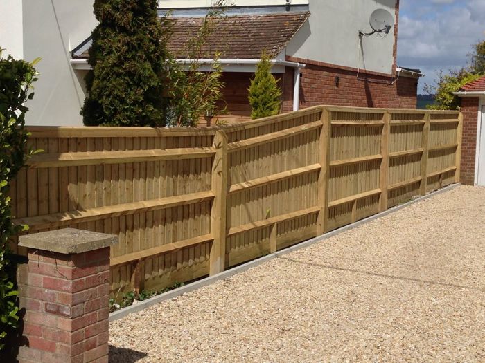 1.5m to 1.8m close board fencing