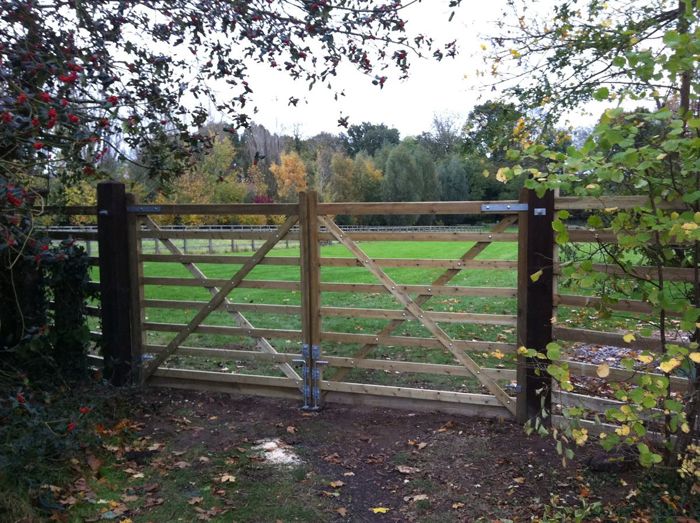 	Pair of deer gates