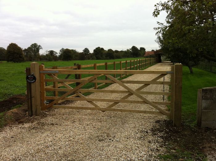 3.6m field gate