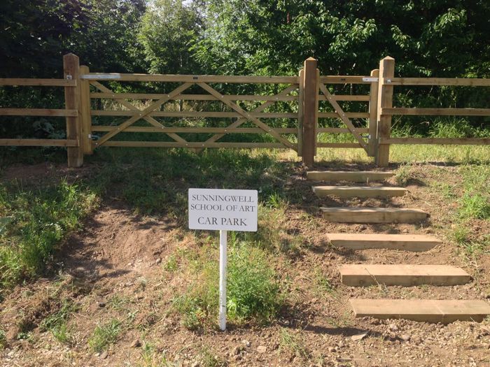 Five bar field gates