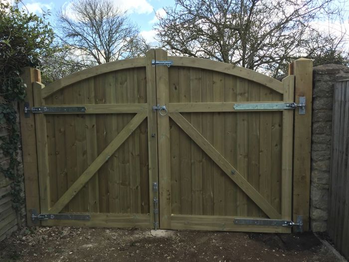 Arch top tongue & groove entrance gates (3)