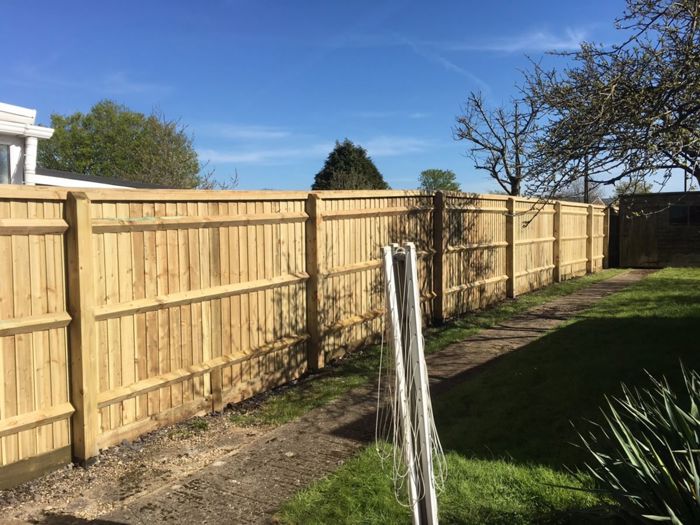 Close board fencing (9)