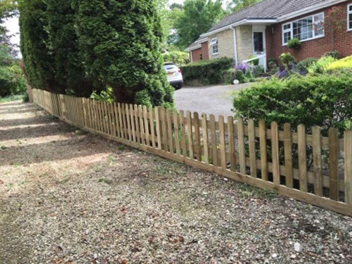 Picket fencing (3)