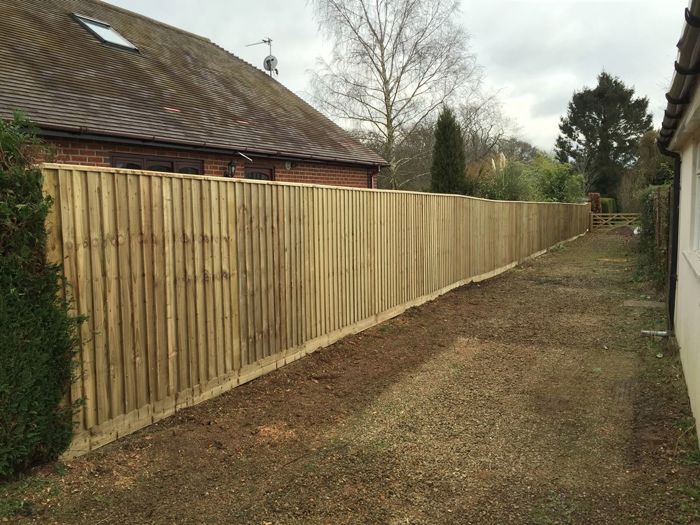 Close board fencing (7)